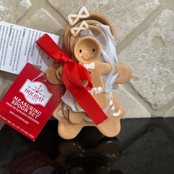 Gingerbread measuring cups - Picture 1 of 2